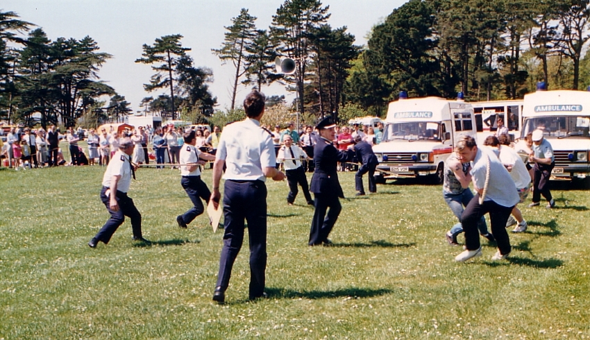 Tug o' war.